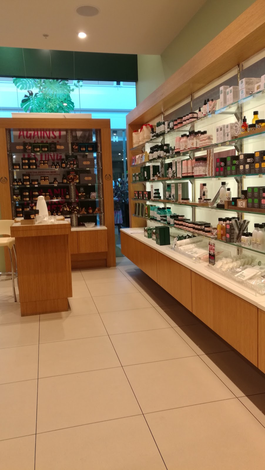 The Body Shop | Rockingham City Shopping Centre, T189/1 Council Ave, Rockingham WA 6168, Australia | Phone: (08) 9528 6485