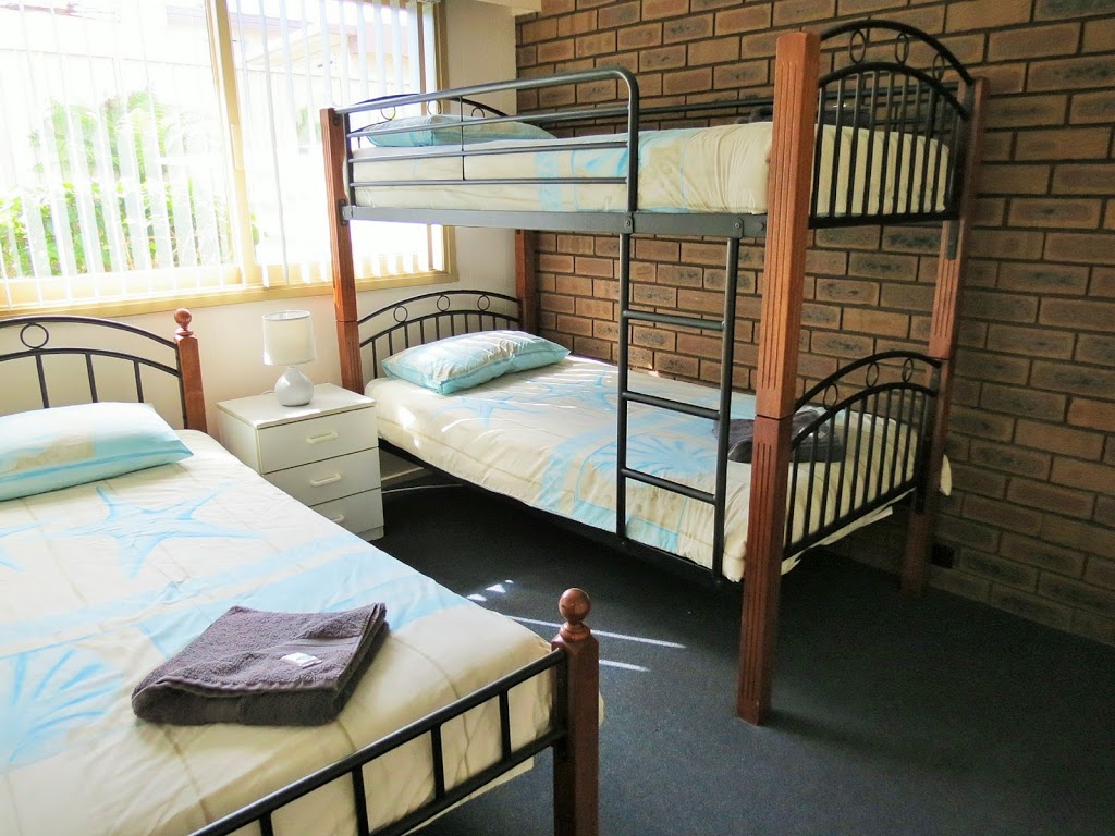 Chapman Court Holiday Units | lodging | 3 Chapman Ave, Merimbula NSW 2548, Australia | 0264951780 OR +61 2 6495 1780