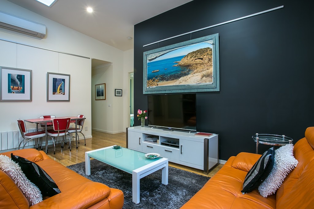 The Gallery Accommodation McCrae | lodging | 31 Wattle Pl, McCrae VIC 3938, Australia | 0400057165 OR +61 400 057 165