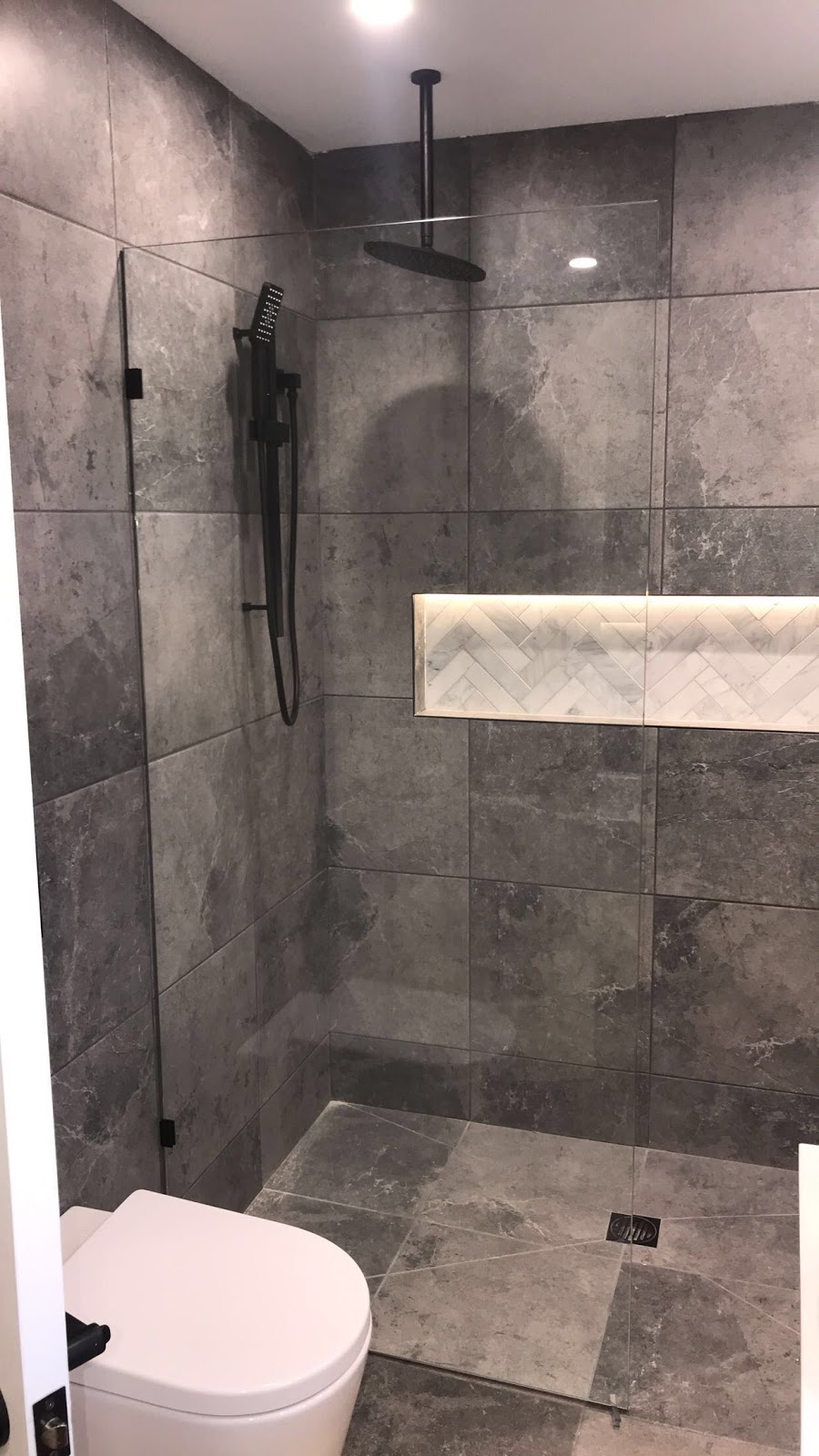 Modern Showers and Wardrobes | store | 35 Horne St, Campbellfield VIC 3061, Australia | 0476767476 OR +61 476 767 476