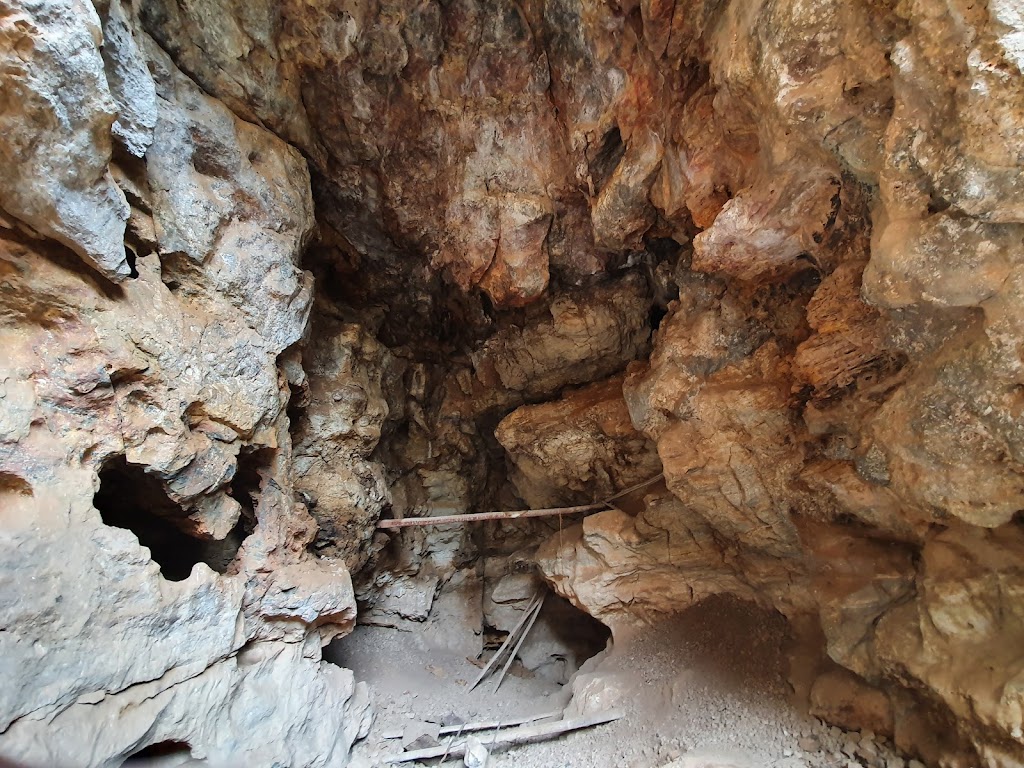 Jingemia Cave | LOT 350 Eagle Hill Rd, Watheroo WA 6513, Australia | Phone: (08) 9688 6000