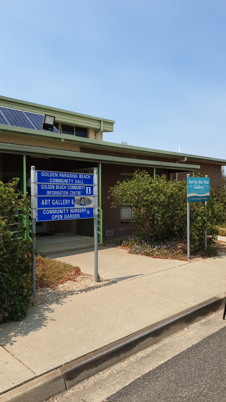 Golden Beach Community Hall | city hall | 1 Surf Edge Dr, Golden Beach VIC 3851, Australia | 0351463447 OR +61 3 5146 3447