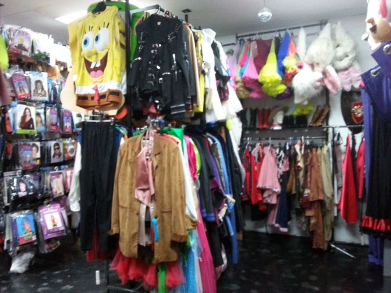 Hollywood Costumes | clothing store | 801A Ballarat Rd, Deer Park VIC 3023, Australia | 0393900300 OR +61 3 9390 0300