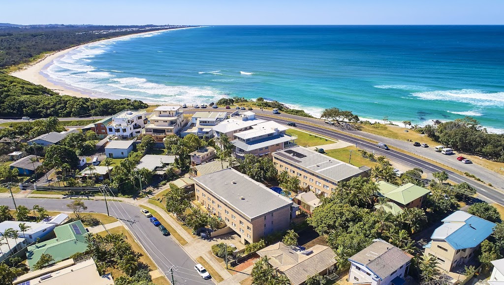 Cabarita Beachfront Apartments | lodging | 105 Tweed Coast Rd, Cabarita Beach NSW 2488, Australia | 0266763232 OR +61 2 6676 3232