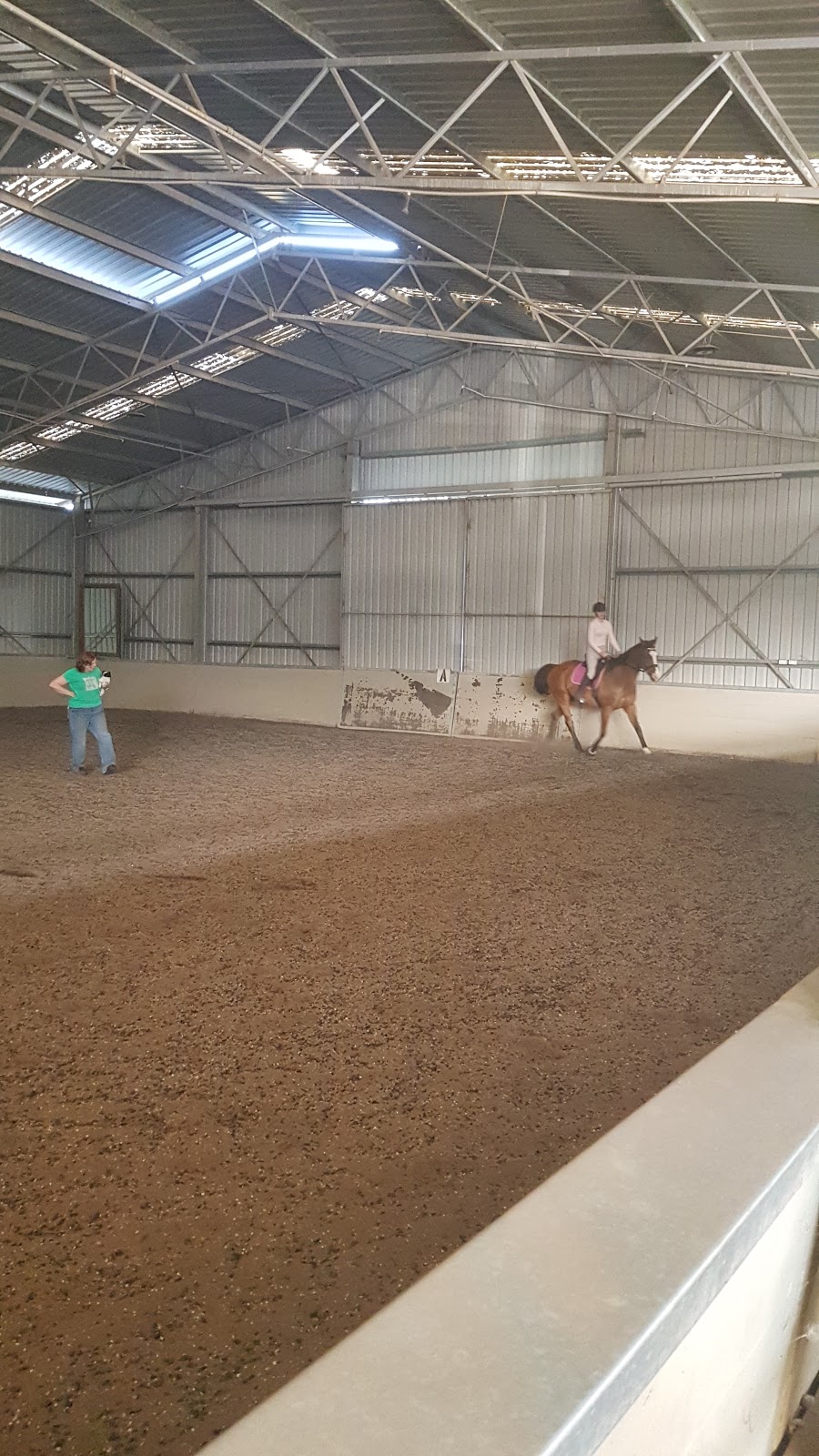 Broadhangar Equestrian | 160 Gunns Gully Rd, Kalkallo VIC 3064, Australia | Phone: 0400 974 503