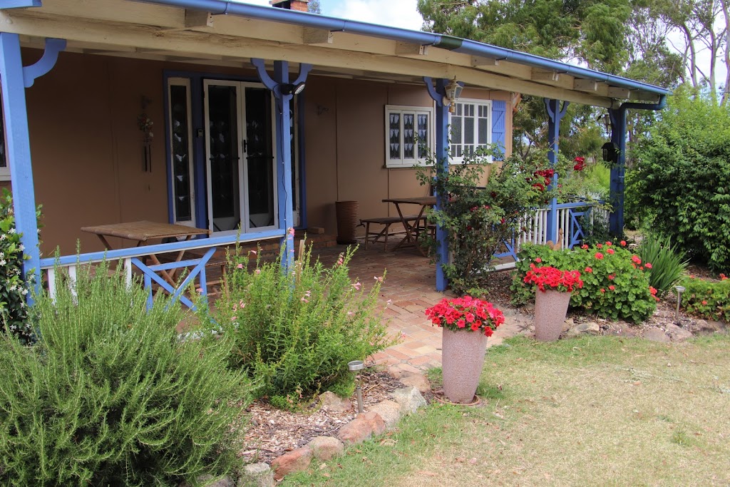 James Farmhouse and Rose Cottage | 2635 Eukey Rd, Ballandean QLD 4382, Australia | Phone: 0412 889 678