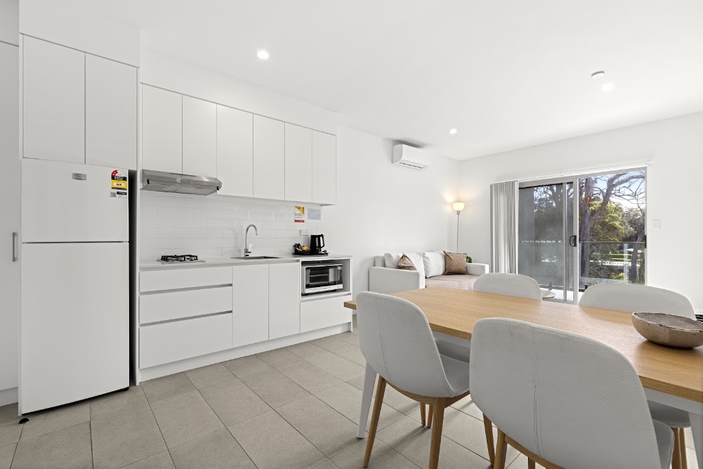 Beach and Bay Stay | 31 Callala Beach Rd, Callala Beach NSW 2540, Australia | Phone: (02) 9194 4411