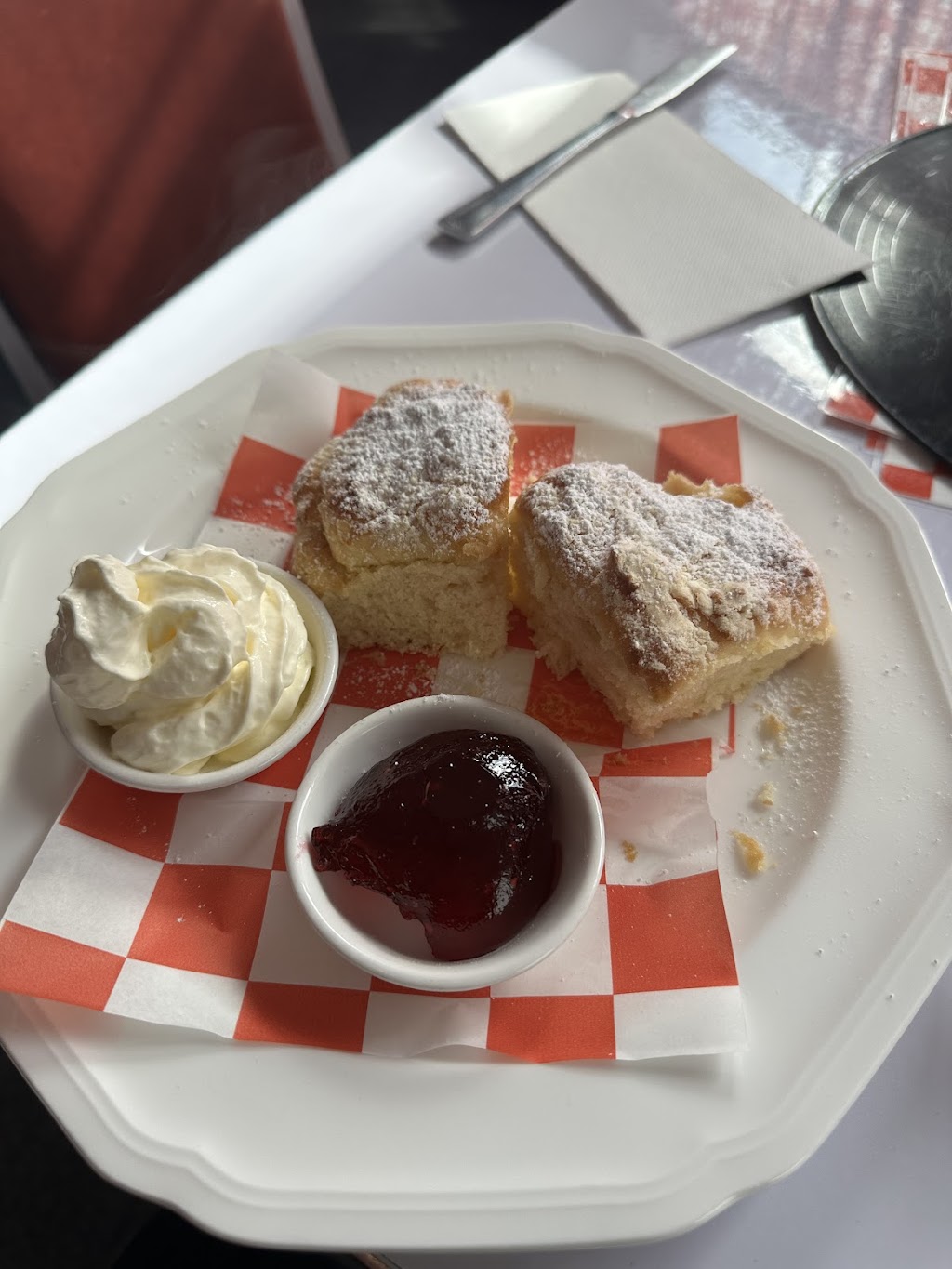 Shezza’s Diner | 147 C803, Ballan VIC 3342, Australia | Phone: (03) 5368 9249