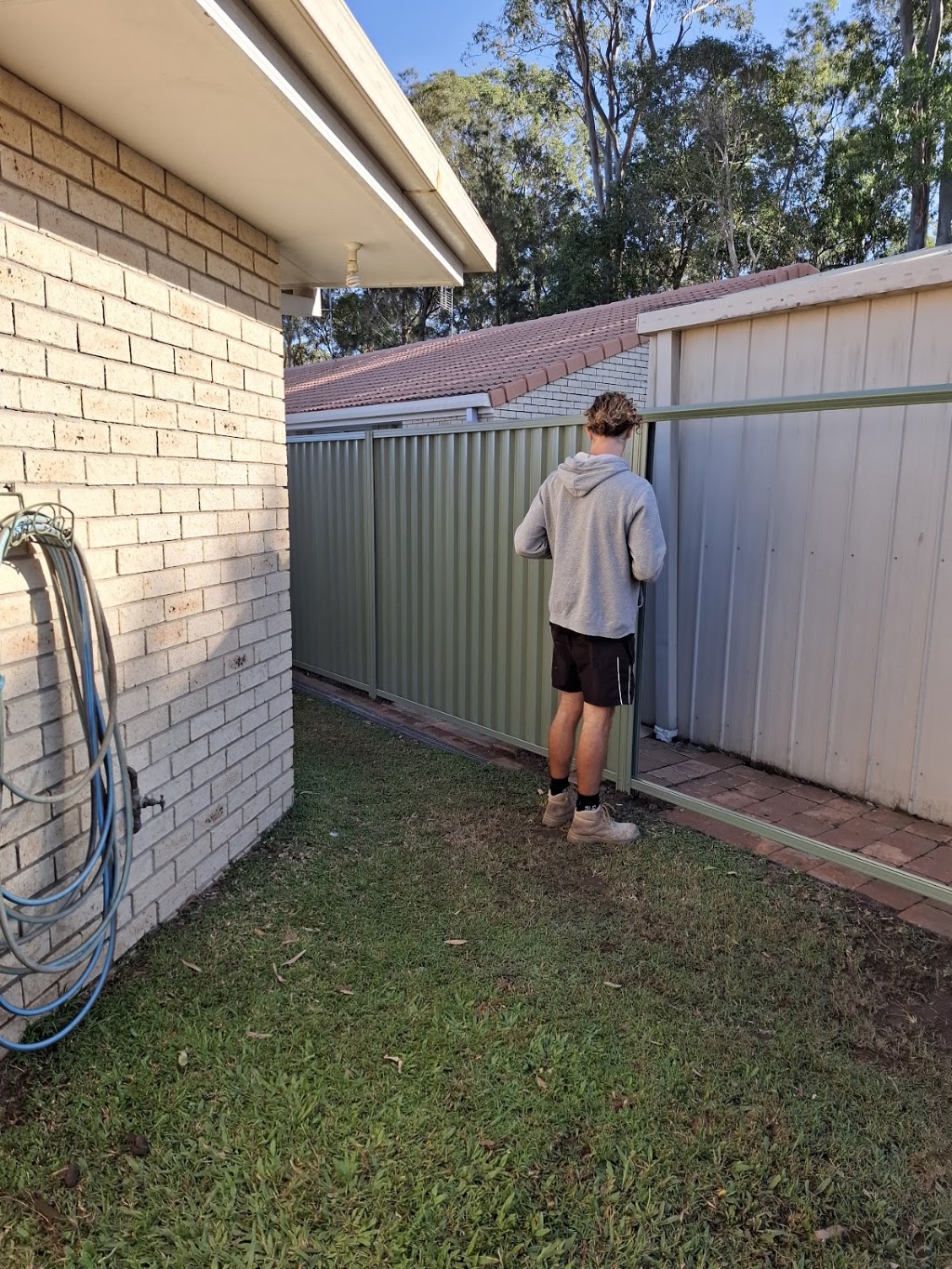 Lyons Fencing & Services | 36 Grasslands Cres, Reedy Creek QLD 4227, Australia | Phone: 0424 126 358