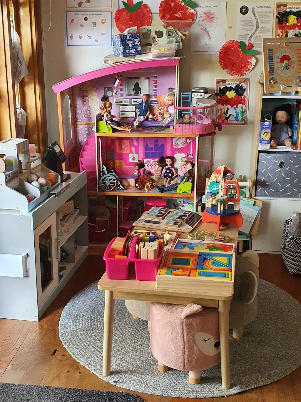 Little Dingos Family Day Care | 20 Koloona Dr, Emu Plains NSW 2750, Australia | Phone: 0450 929 175