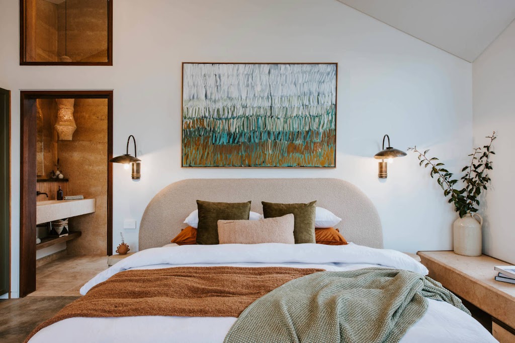 Kavillo Studios | 99 Mount Pleasant Ln, Buckaroo NSW 2850, Australia | Phone: 0492 914 750