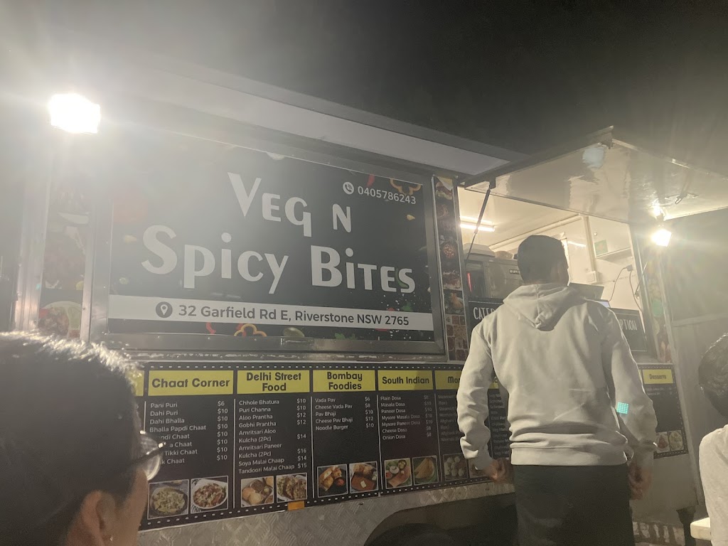 Veg n Spicy Bites | 32 Garfield Rd E, Riverstone NSW 2765, Australia | Phone: 0405 786 243