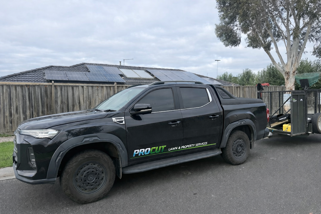 Procut lawn & property services | 30 Cornflower Rise, Botanic Ridge VIC 3977, Australia | Phone: 0418 819 662