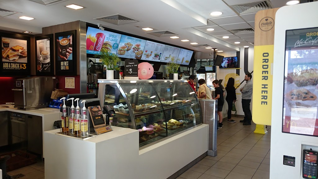 McDonalds Sunshine | meal takeaway | 396 Ballarat Rd, Sunshine VIC 3020, Australia | 0393112160 OR +61 3 9311 2160