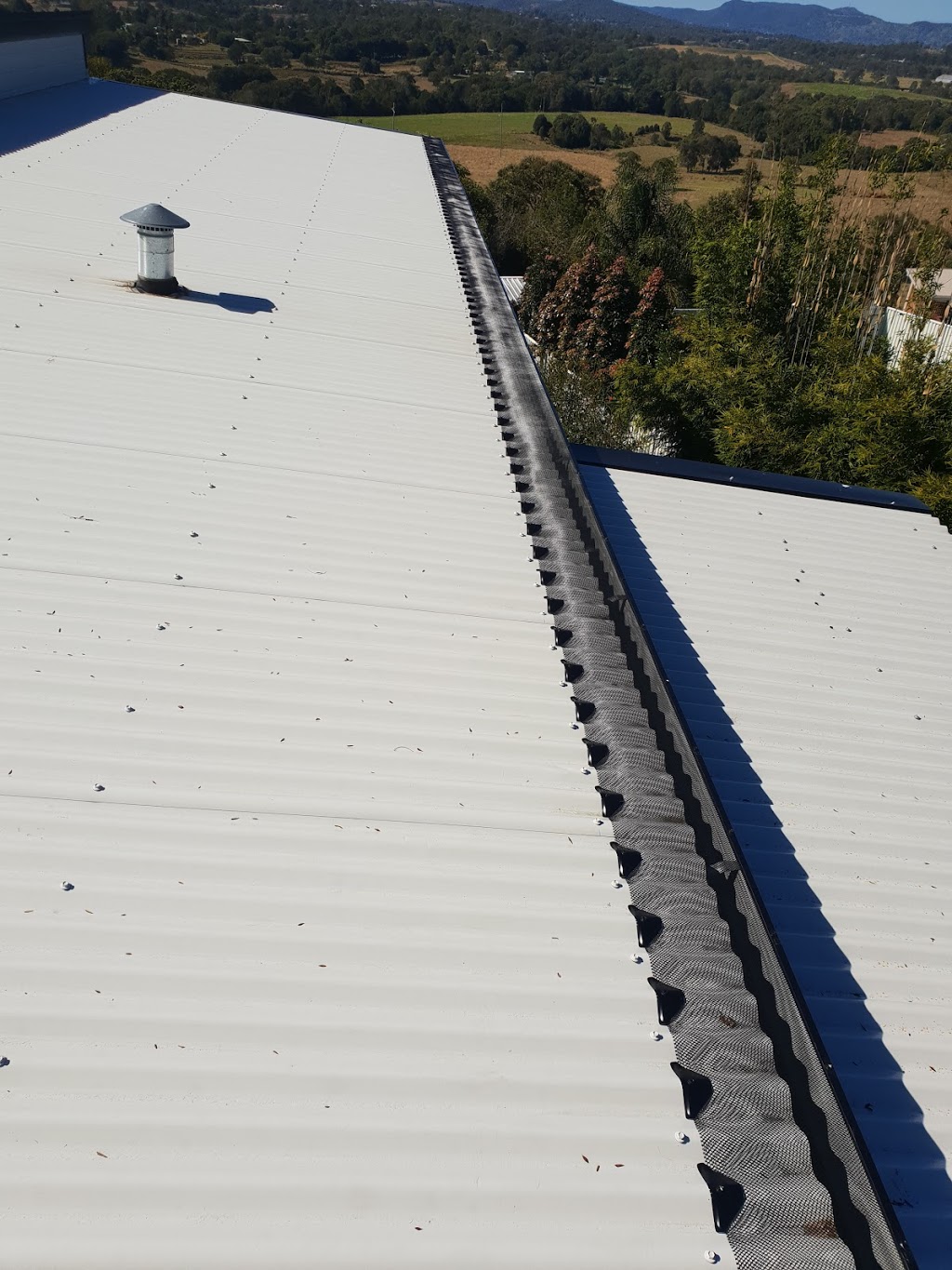 Fraser Coast Gutter Protect | roofing contractor | Shed 3/104 Boat Harbour Dr, Pialba QLD 4655, Australia | 0459327677 OR +61 459 327 677