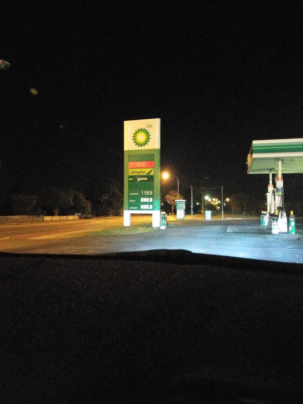 BP | gas station | 28 Koondoola Ave, Burbridge Ave, Koondoola WA 6064, Australia | 0893424422 OR +61 8 9342 4422