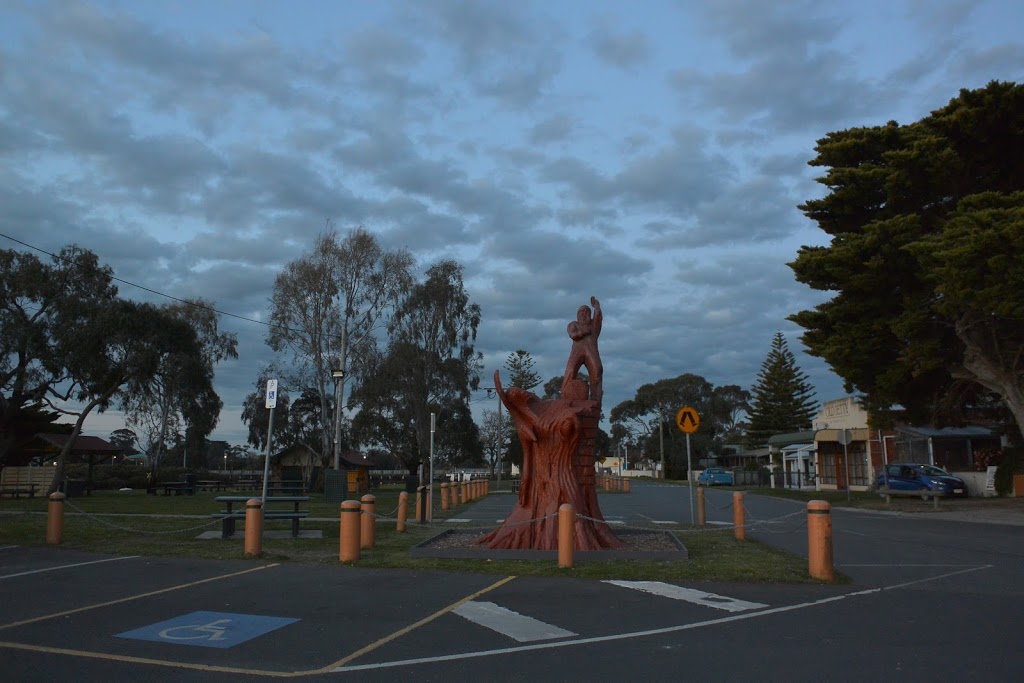 Picnic Reserve | Foreshore Rd, Tooradin VIC 3980, Australia