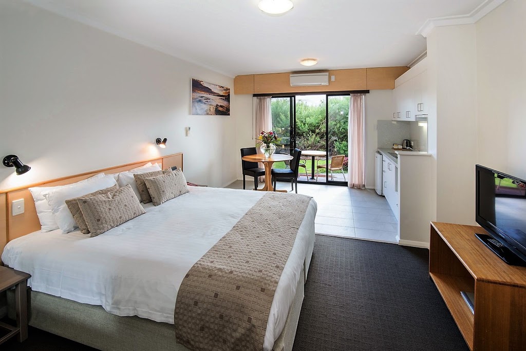 Margarets Beach Resort | 1 Resort Place, Gnarabup Beach, Margaret River WA 6285, Australia | Phone: (08) 9757 1227