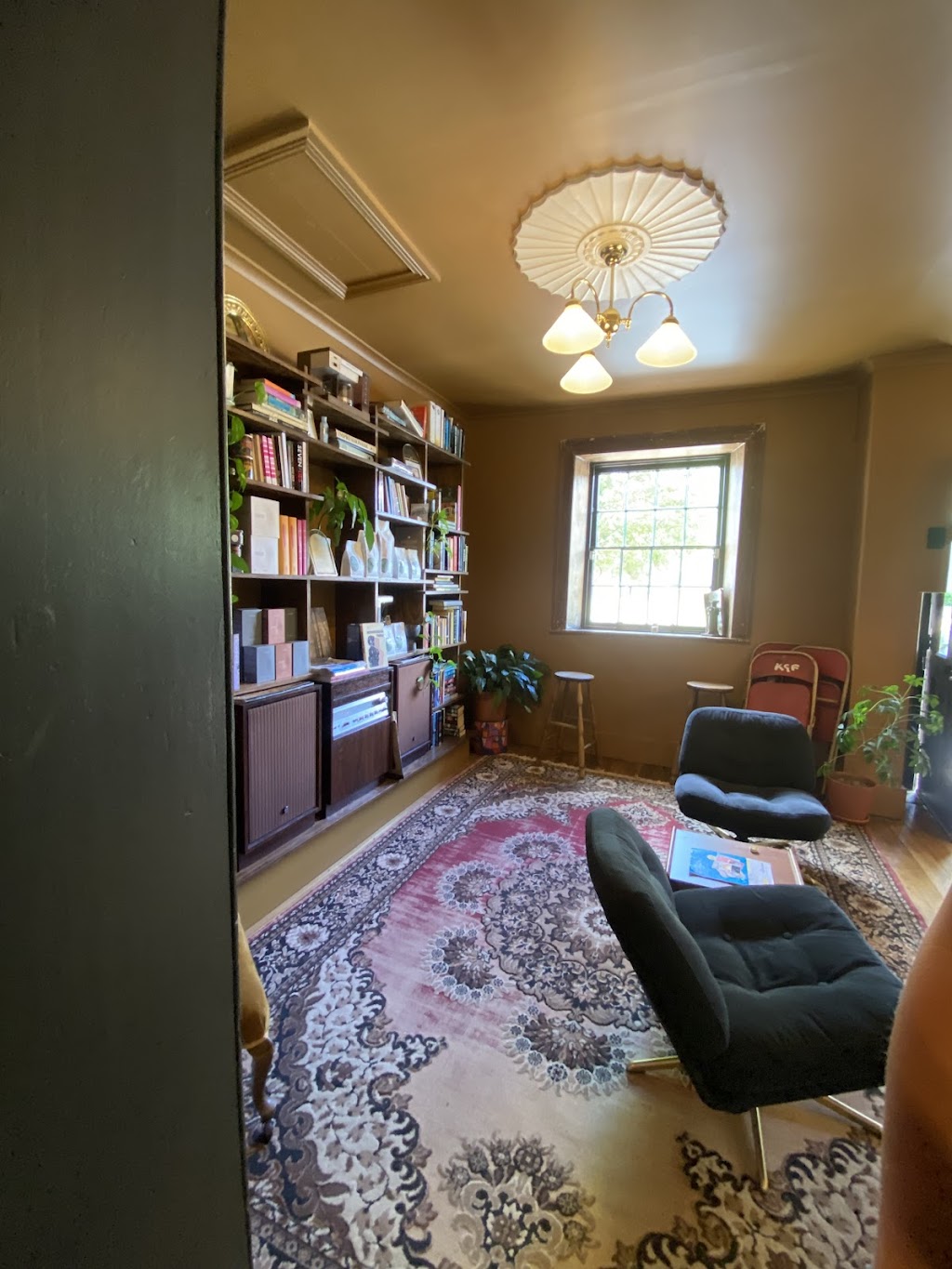 Richmond Reading Room | 28A Bridge St, Richmond TAS 7025, Australia | Phone: 0400 152 186