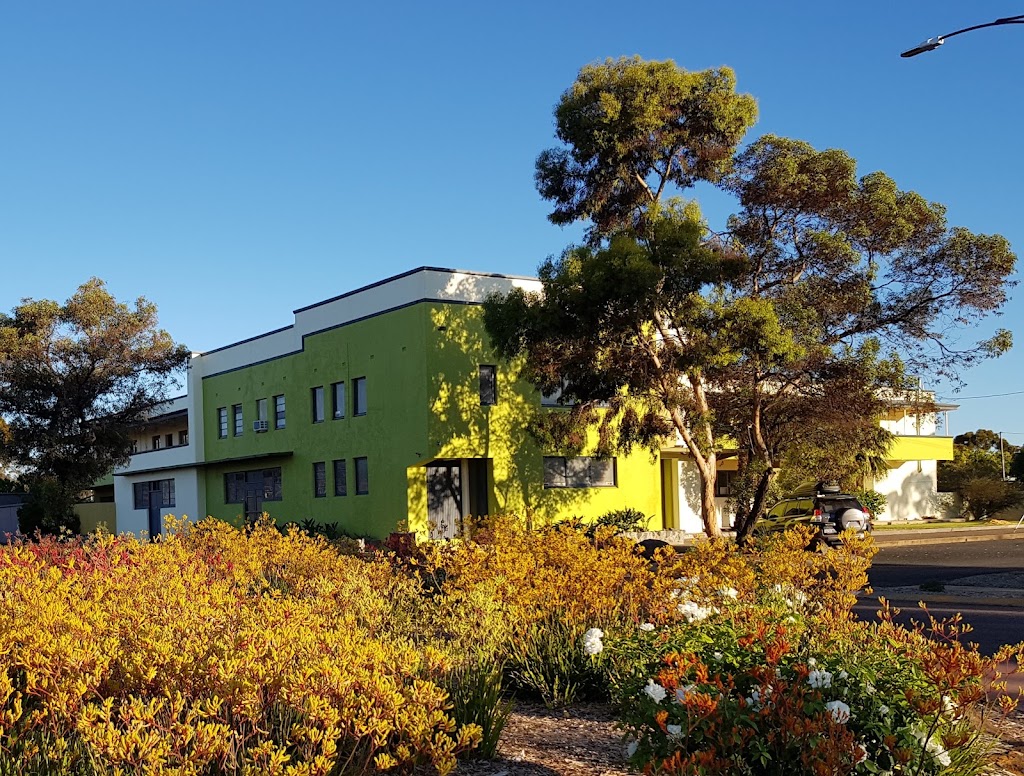 The Railway | 106 Roberts St, Norseman WA 6443, Australia | Phone: (08) 9039 0003