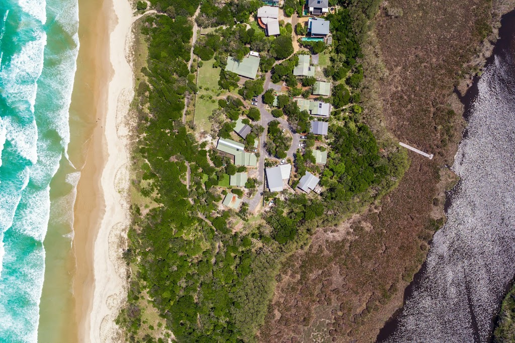 Tallow Sands Beach Houses | 2 Alcorn St, Suffolk Park NSW 2481, Australia | Phone: 0406 958 554