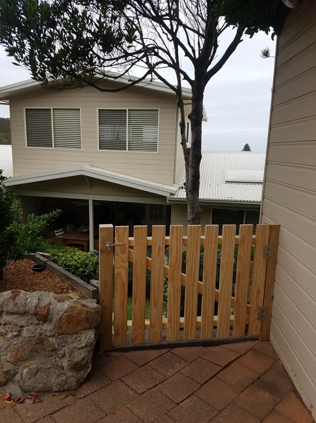 Cooper Carpentry and Fencing | 42 Aldinga Dr, Wamberal NSW 2260, Australia | Phone: 0459 127 828