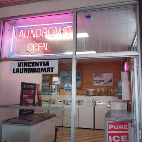 Vincentia Laundromat | laundry | Shop 5/153 - 155 Elizabeth Dr, Vincentia NSW 2540, Australia | 0244417161 OR +61 2 4441 7161