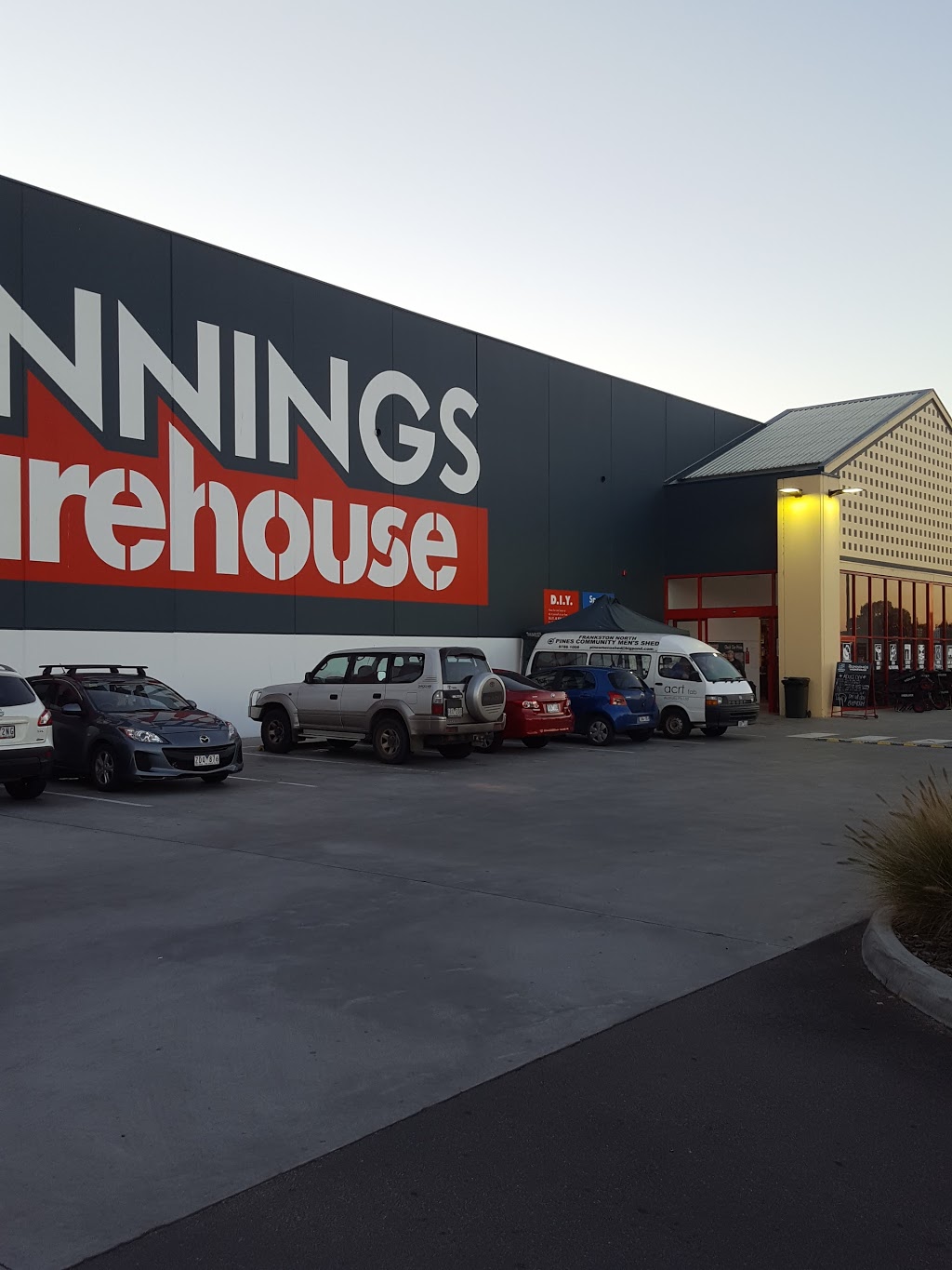 Bunnings Carrum Downs | hardware store | 600 Frankston - Dandenong Rd, Carrum Downs VIC 3201, Australia | 0387879100 OR +61 3 8787 9100
