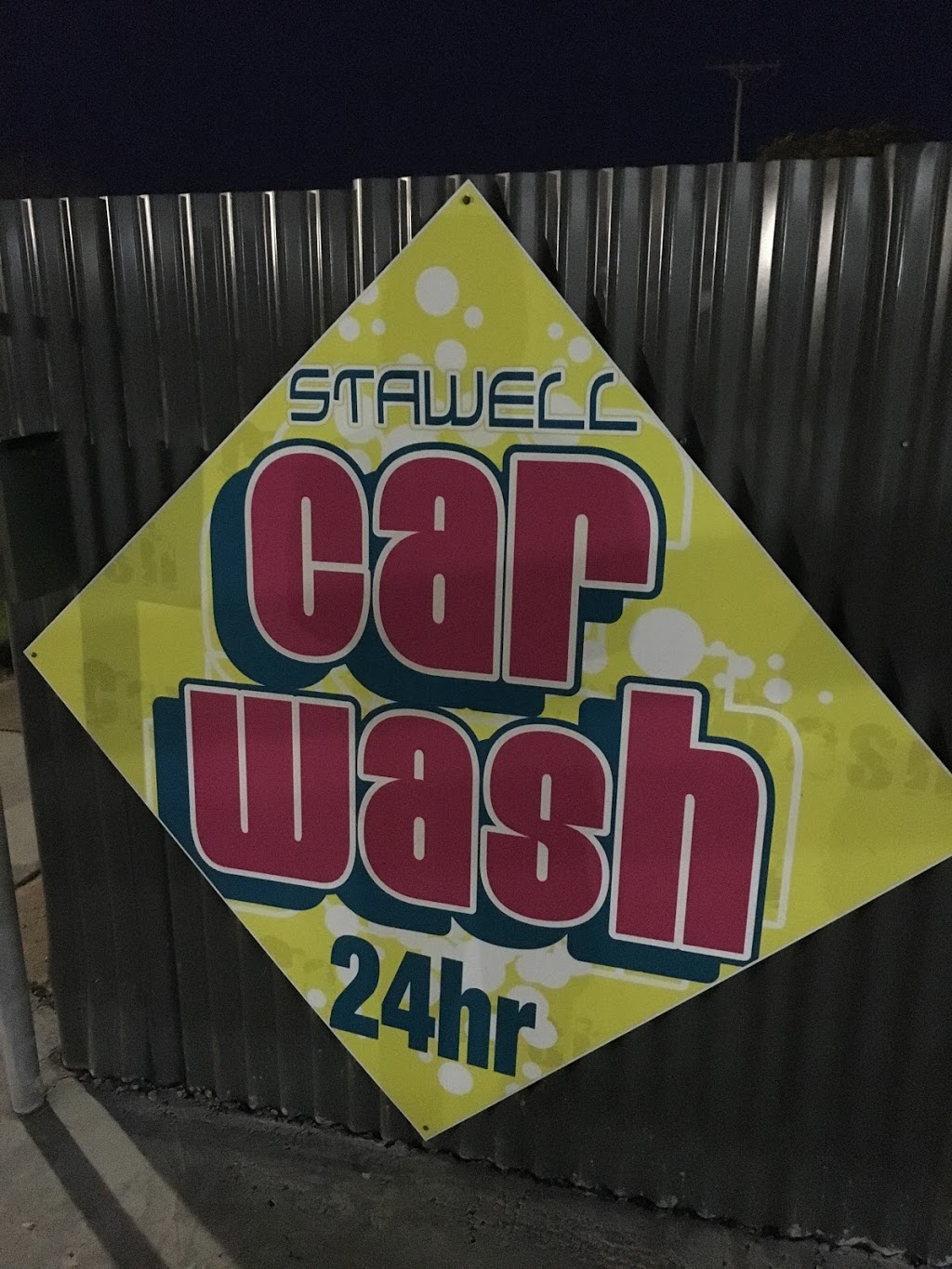 Stawell car wash | car wash | 20 Wakeham St, Stawell VIC 3380, Australia | 0417599428 OR +61 417 599 428