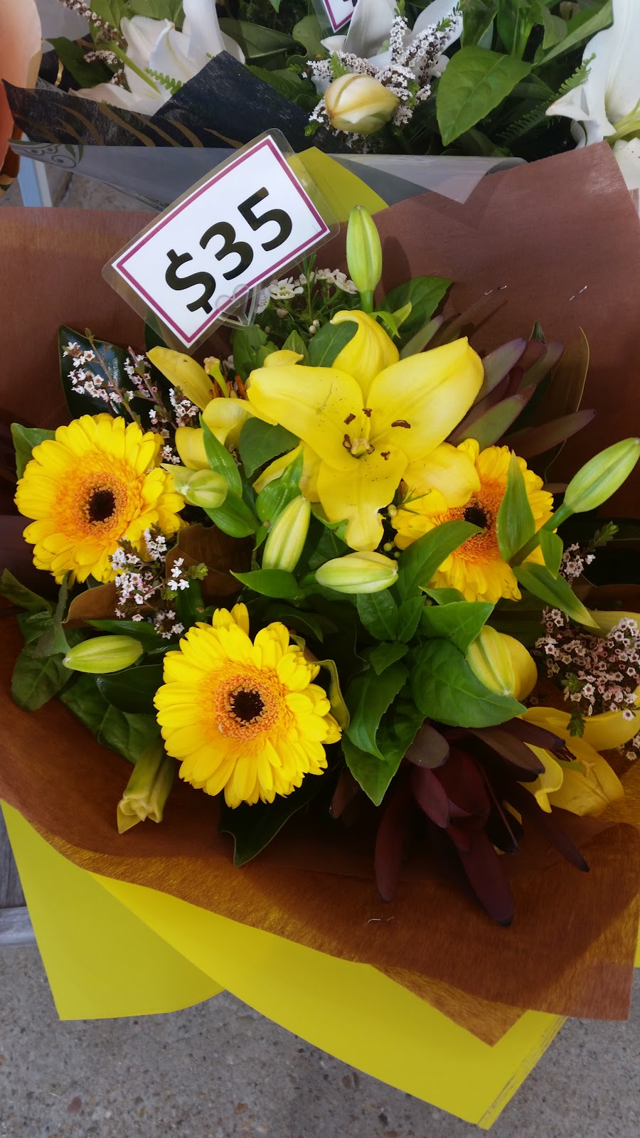 Flowerhouse Bray Park | florist | 43 Francis Rd, Bray Park QLD 4500, Australia | 0738810323 OR +61 7 3881 0323