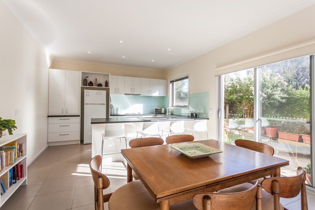 Anglesea Beach Holidays | 8/141 Great Ocean Rd, Anglesea VIC 3230, Australia | Phone: 0419 545 792