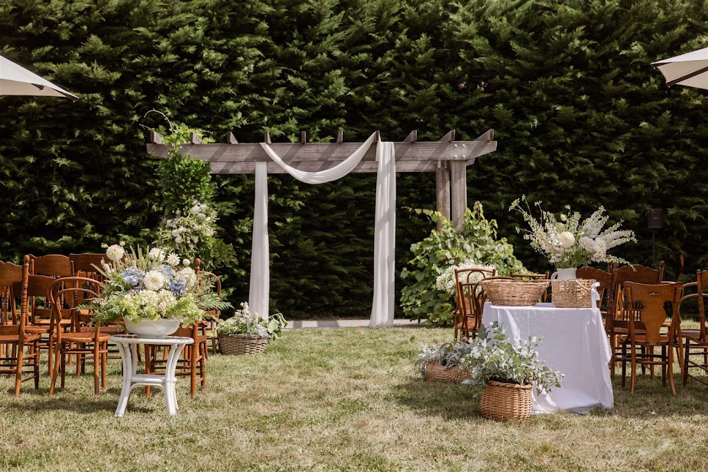 Woodlands Flower Shed | 160 Lucaston Rd, Lucaston TAS 7109, Australia | Phone: 0439 074 734