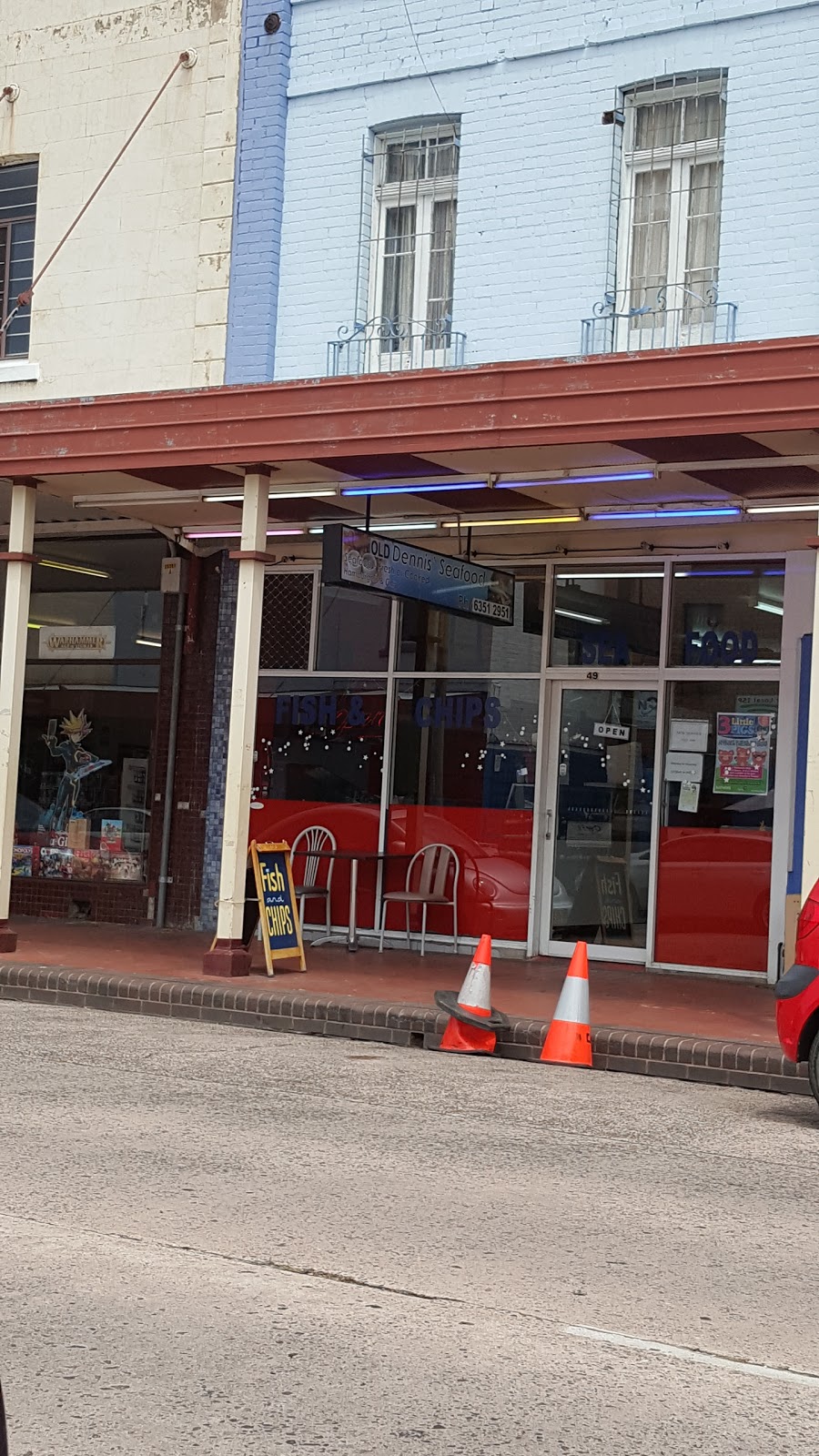 Old Dennis Seafood | 49 Main St, Lithgow NSW 2790, Australia | Phone: (02) 6351 2951