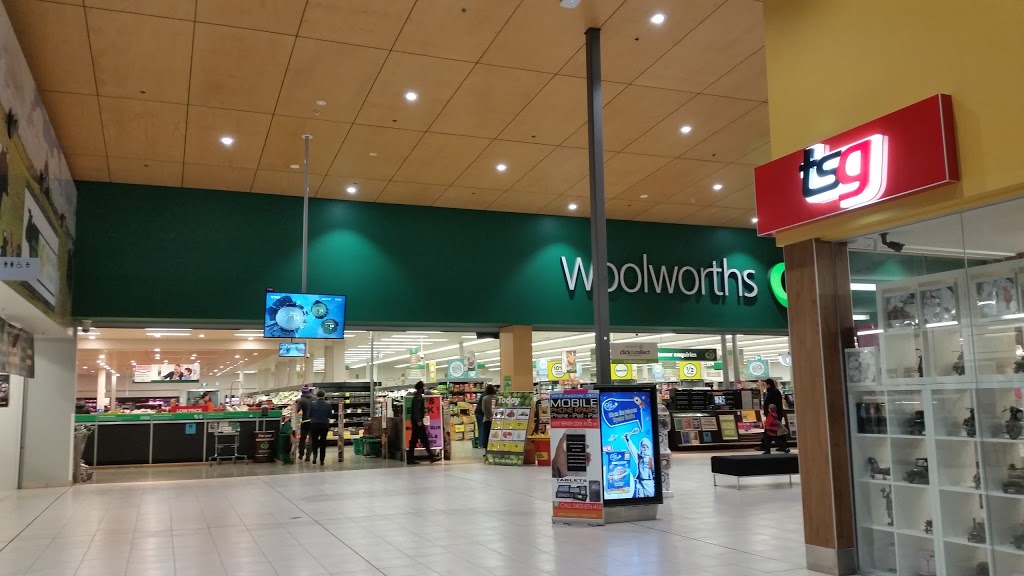 Woolworths Wyndham Vale | supermarket | 205 Greens Rd, Wyndham Vale VIC 3030, Australia | 0387343616 OR +61 3 8734 3616