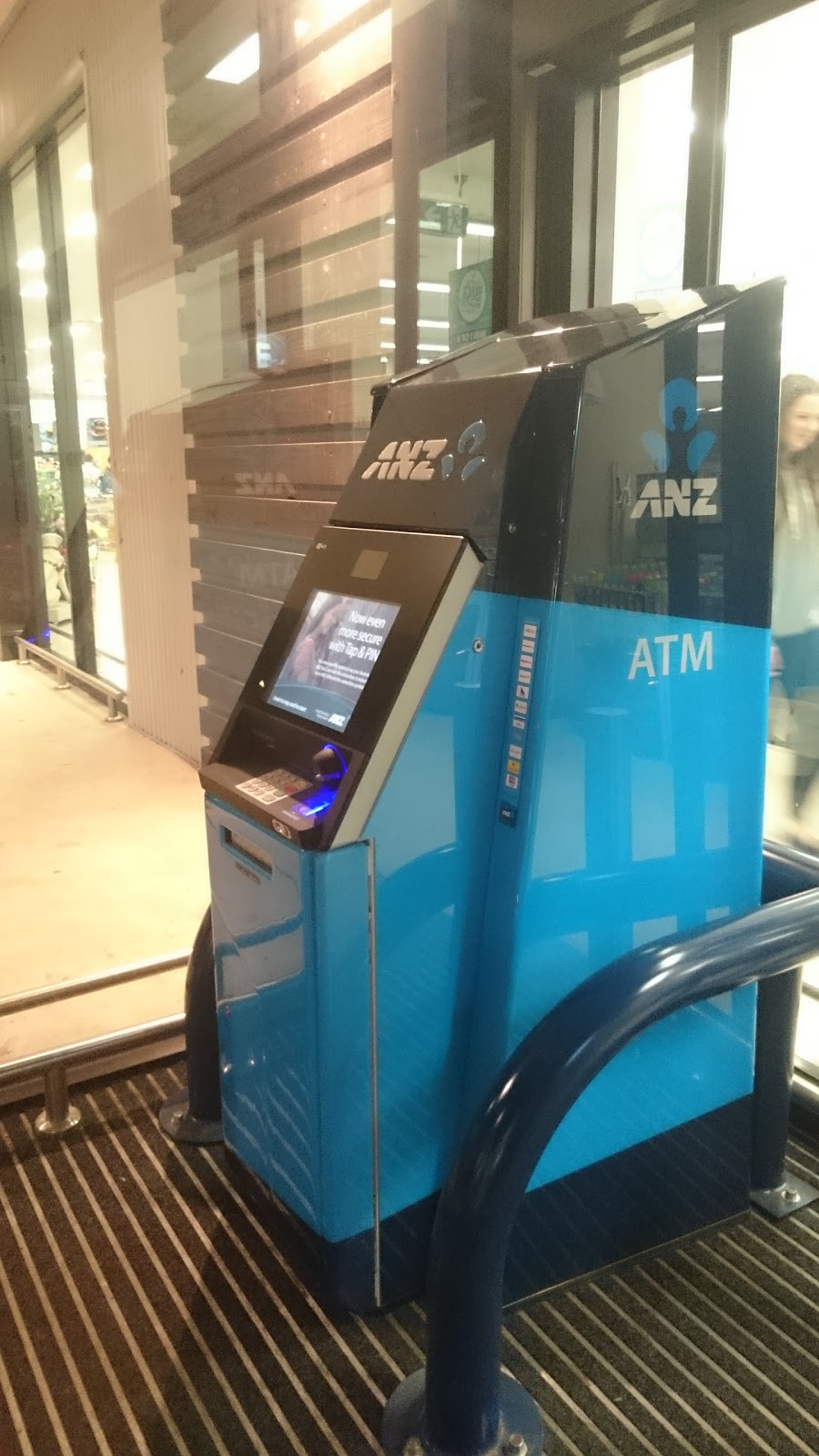 ANZ ATM Emerald Woolworths | 383/385 Belgrave-Gembrook Rd, Emerald VIC 3872, Australia | Phone: 13 13 14