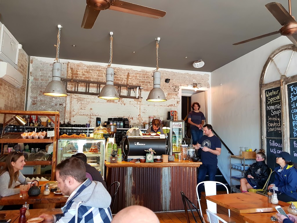 Lyons R.A.W. Cafe | cafe | 155 Lyons Rd, Drummoyne NSW 2047, Australia | 0291813444 OR +61 2 9181 3444