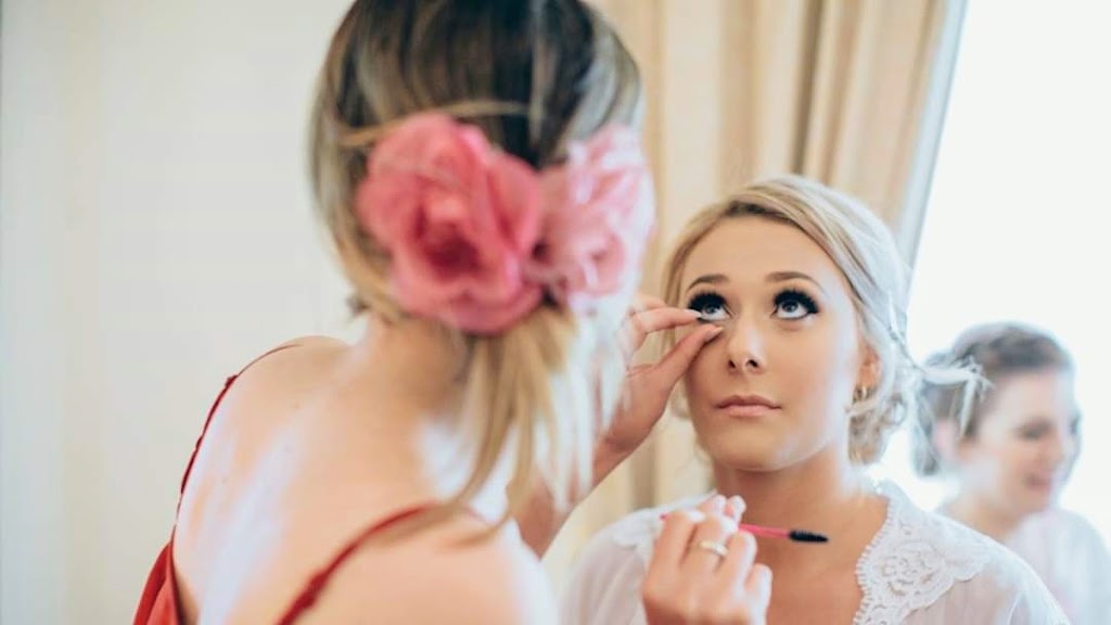Rogue Makeup | Tamborine Oxenford Rd, Tamborine Mountain QLD 4271, Australia | Phone: 0437 070 684