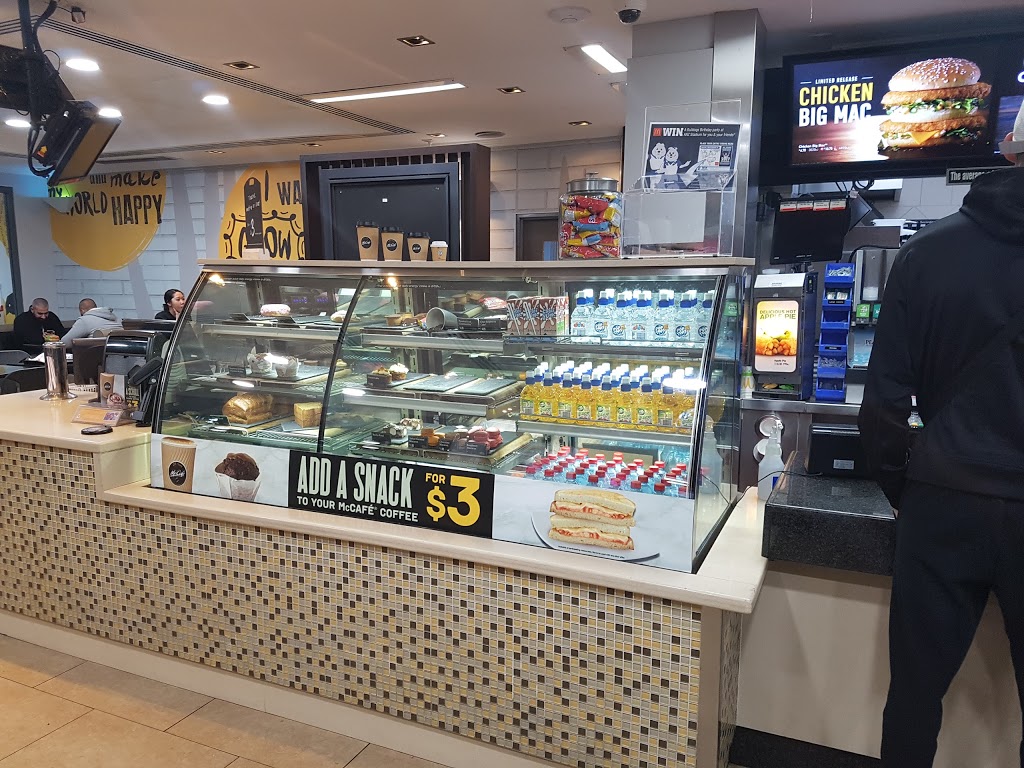 McDonalds Bankstown | meal takeaway | 37 Rickard Rd, Bankstown NSW 2200, Australia | 0297964744 OR +61 2 9796 4744