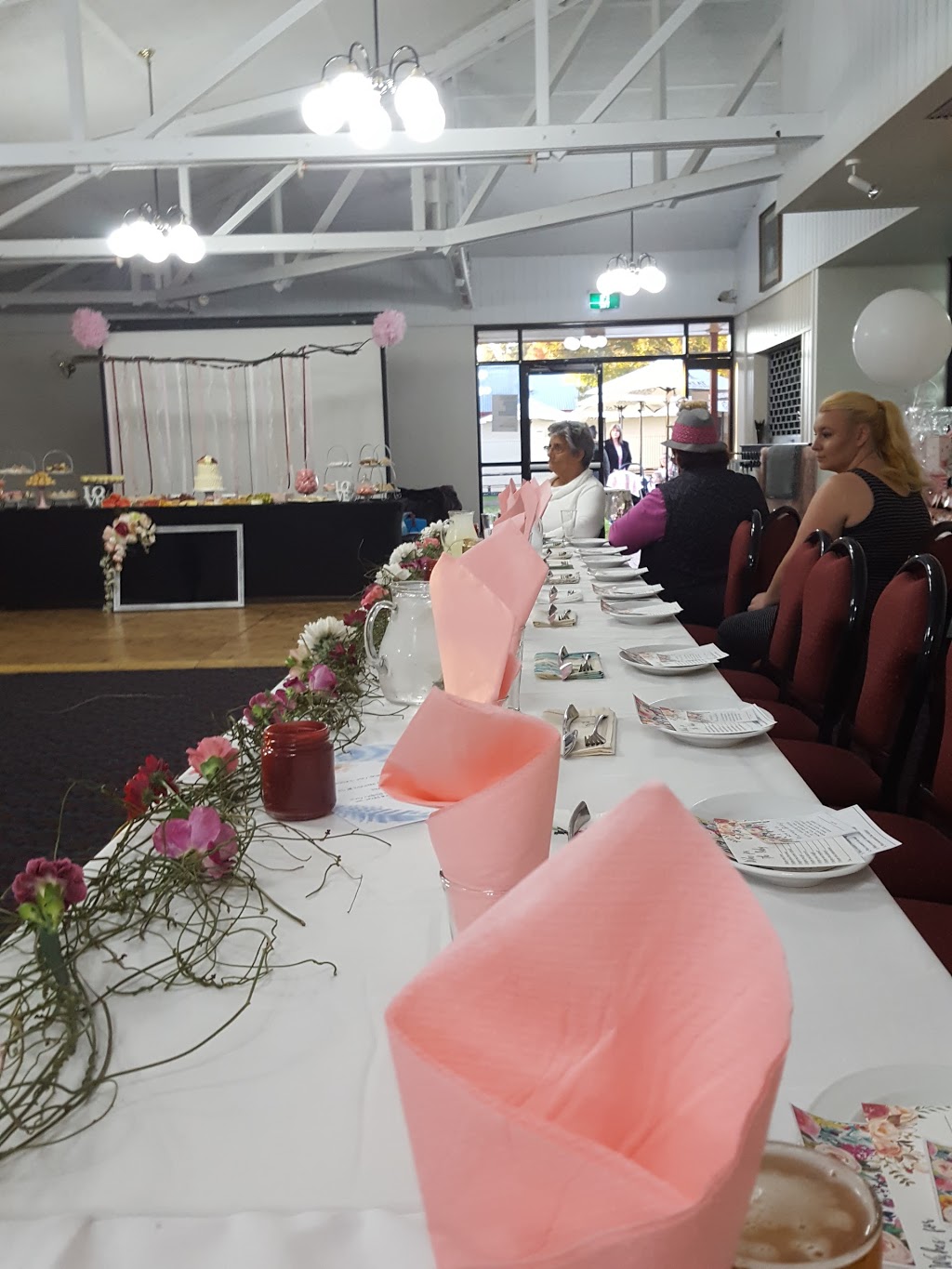 Coro Club | 20-26 Harward Rd, Griffith NSW 2680, Australia | Phone: (02) 6962 1180