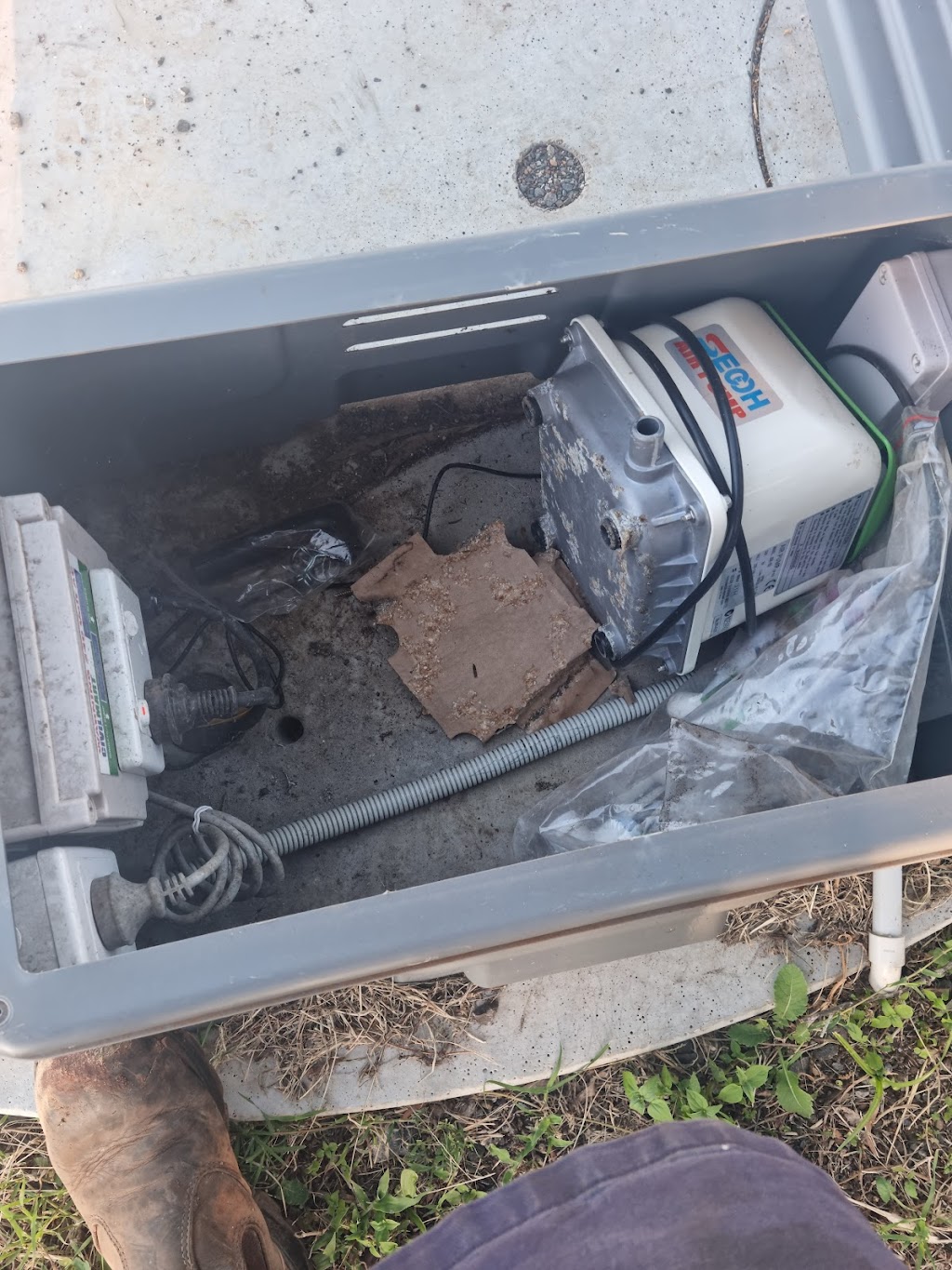 Pikes Waste Water Services | Farquharson Rd, Top Camp QLD 4350, Australia | Phone: 0428 787 462