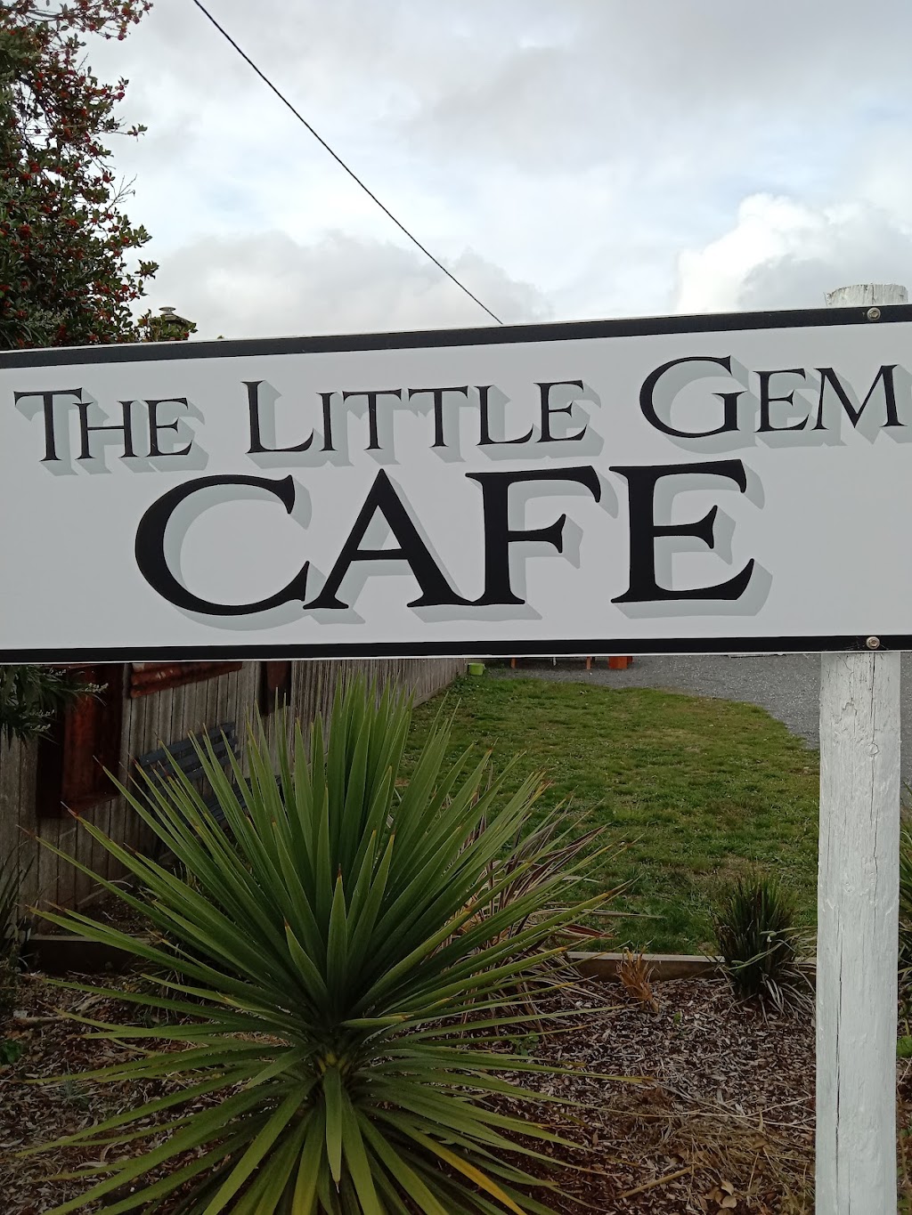 The little gem cafe | 156 Weld St, Beaconsfield TAS 7270, Australia | Phone: 0467 371 426
