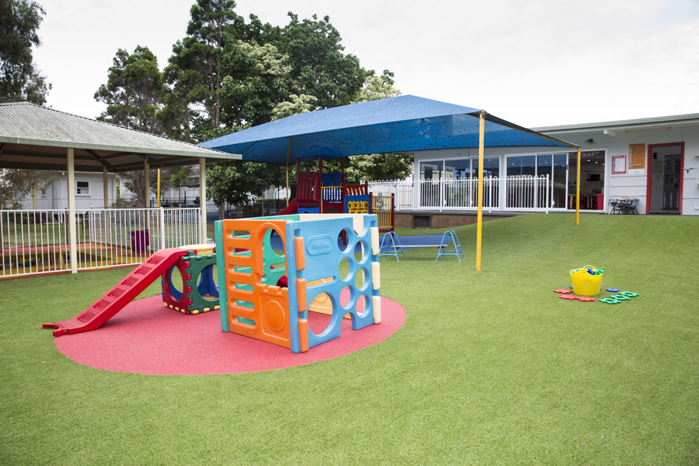 Toongabbie Children’s Early Learning Centre | school | 23 Barangaroo Rd, Toongabbie NSW 2146, Australia | 0296318639 OR +61 2 9631 8639