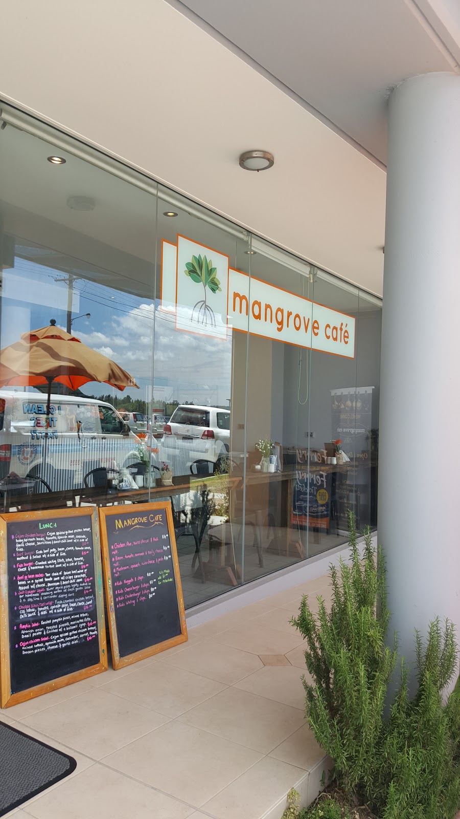 Mangrove Cafe | cafe | 83 Marine Dr, Tea Gardens NSW 2324, Australia | 0249970666 OR +61 2 4997 0666