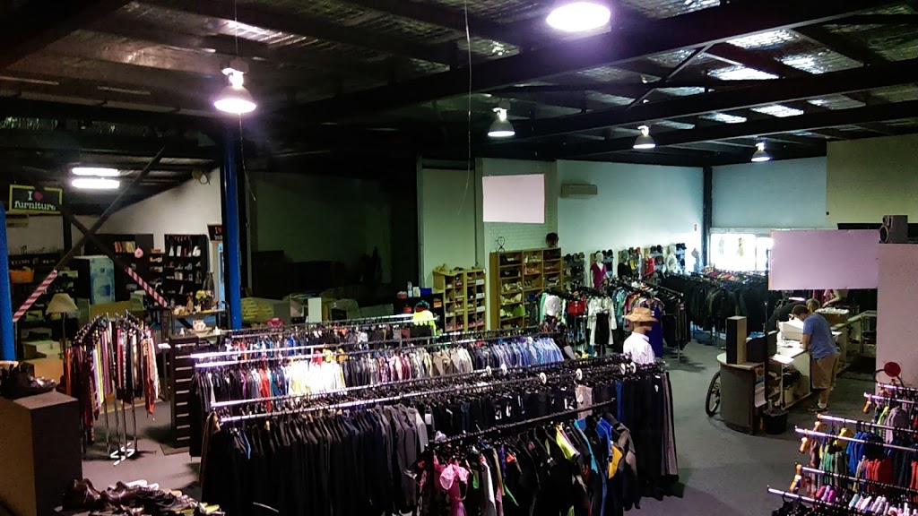 Anglicare Nowra Shop | clothing store | 8 Jane St Cnr Worrigee &, Princes Hwy, Nowra NSW 2540, Australia | 0287747467 OR +61 2 8774 7467