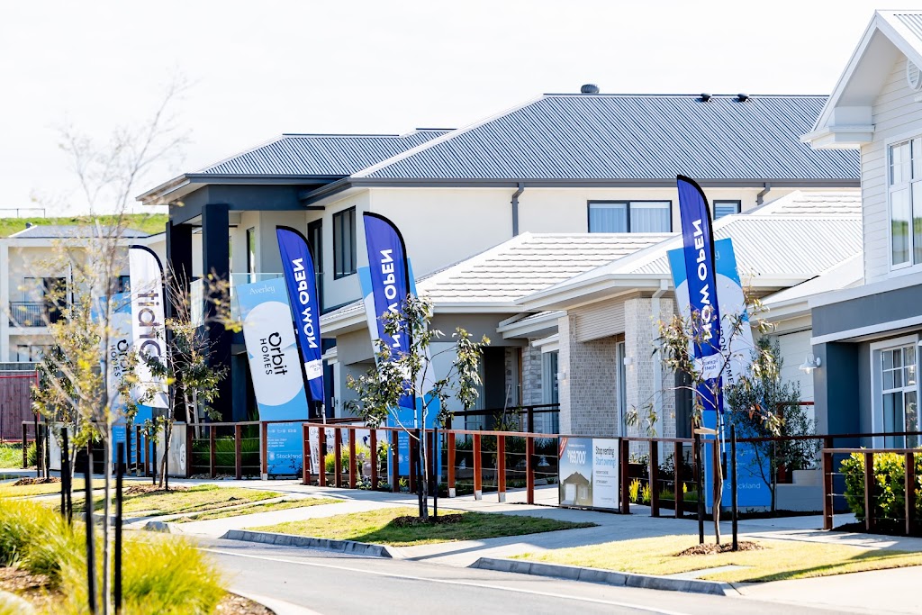 Stockland Averley Sales & Information Centre | 55 Apsley Pkwy, Nar Nar Goon North VIC 3812, Australia | Phone: 13 52 63