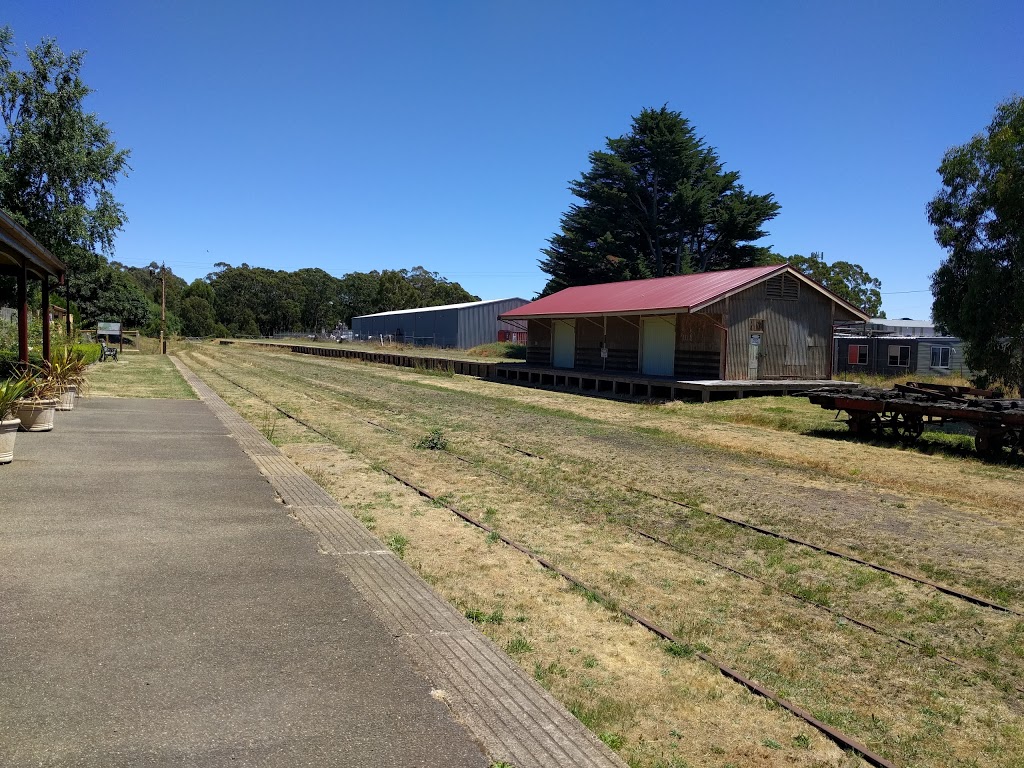 Trentham Railway Station & Visitor Information Centre | travel agency | Victoria St, Trentham VIC 3458, Australia | 1800454891 OR +61 1800 454 891