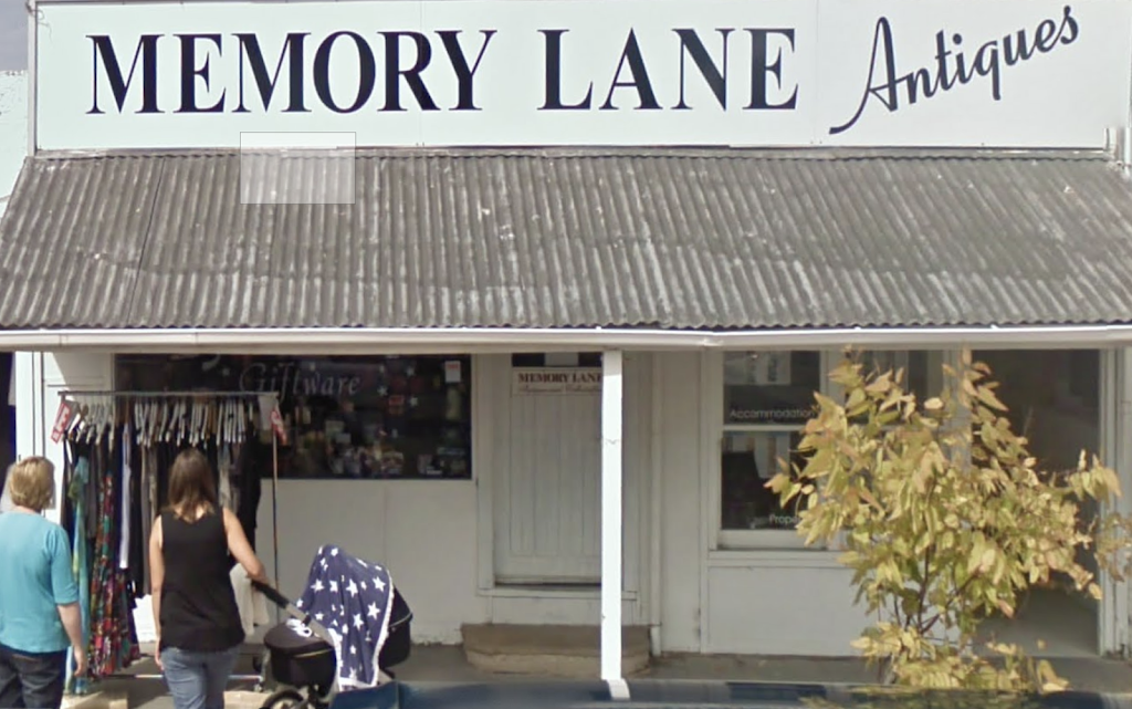 Memory Lane Antiques and Collectables | home goods store | 10 Victoria St, Robe SA 5276, Australia | 0417863600 OR +61 417 863 600