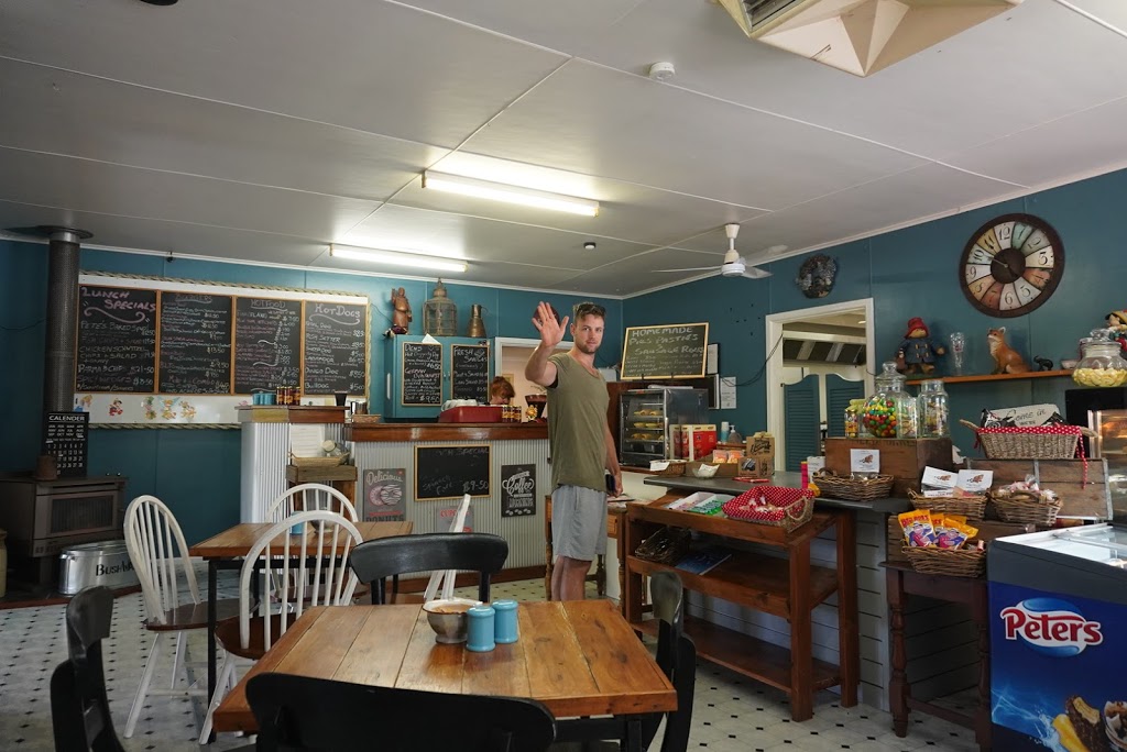 Cabbage Tree Creek General Store & Bushware Cafe | cafe | 2757 Princes Hwy, Cabbage Tree Creek VIC 3889, Australia | 0351581224 OR +61 3 5158 1224