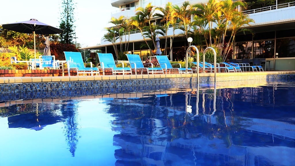 Equinox Sun Resort | 3458 Main Beach Parade, Surfers Paradise QLD 4217, Australia | Phone: (07) 5538 3288