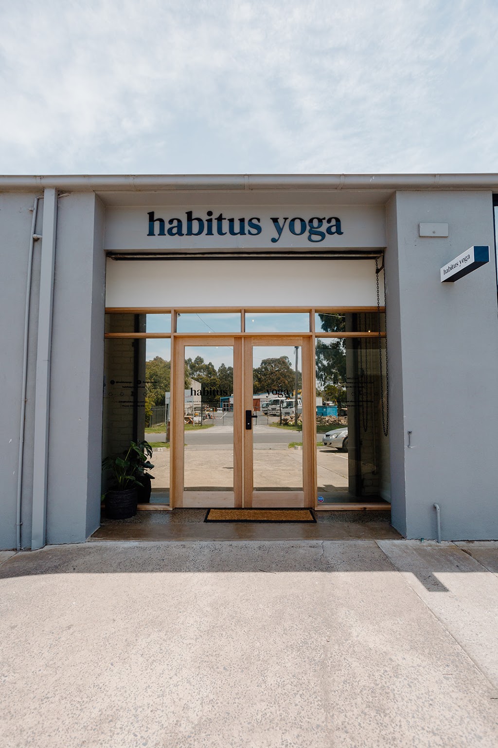 Habitus Yoga | gym | 7/1-5 Purton Rd, Pakenham VIC 3810, Australia | 0492936976 OR +61 492 936 976